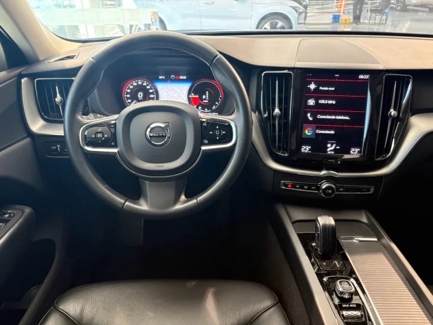 Volvo XC60 2.0 T8 HYBRID MOMENTUM AWD GEARTRONIC 2021 Híbrido - Picture 13