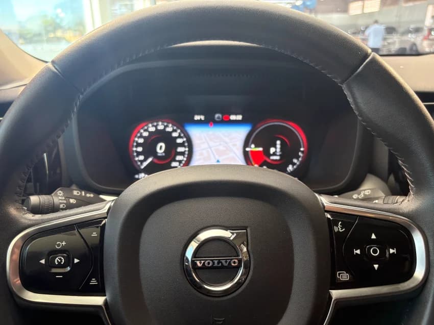 Volvo XC60 2.0 T8 HYBRID MOMENTUM AWD GEARTRONIC 2021 Híbrido - Picture 14