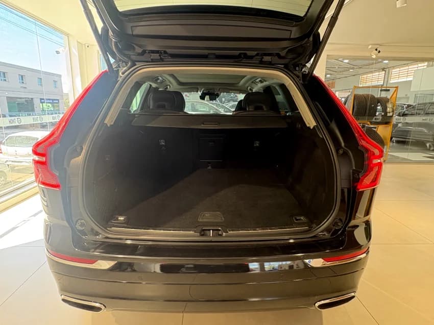 Volvo XC60 2.0 T8 HYBRID MOMENTUM AWD GEARTRONIC 2021 Híbrido - Picture 18