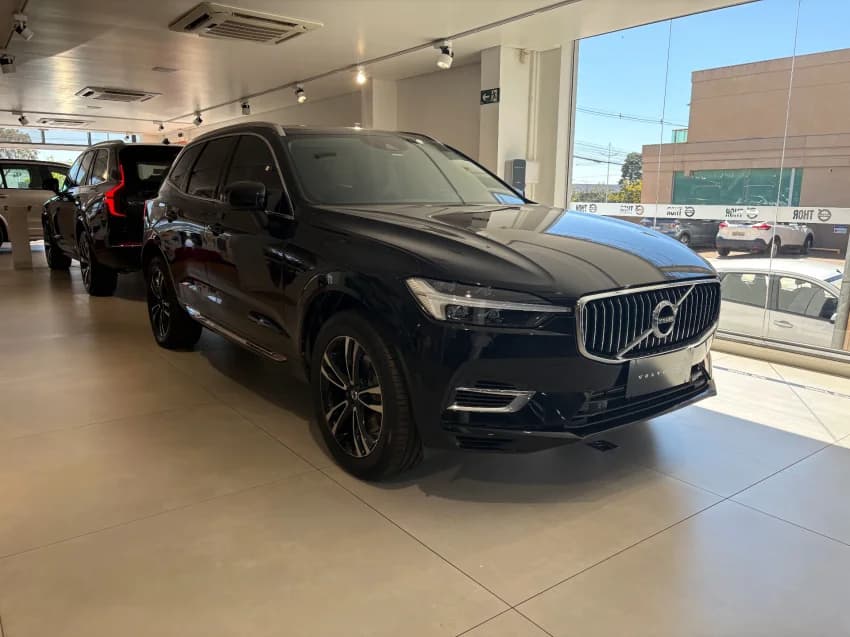 Volvo XC60 2.0 T8 HYBRID MOMENTUM AWD GEARTRONIC 2021 Híbrido - Picture 1