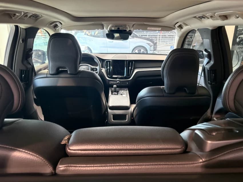 Volvo XC60 2.0 T8 HYBRID MOMENTUM AWD GEARTRONIC 2021 Híbrido - Picture 9