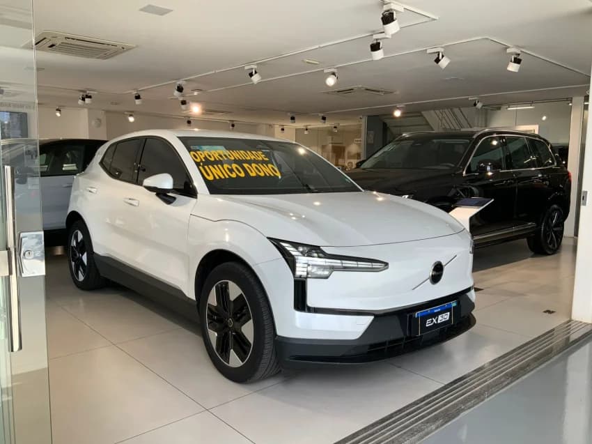 Volvo EX30 51 KW ELÉTRICO CORE 2024 Elétrico - Picture 1