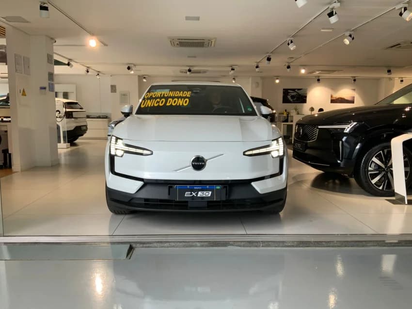 Volvo EX30 51 KW ELÉTRICO CORE 2024 Elétrico - Picture 2