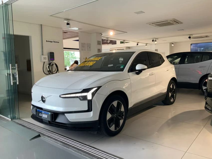 Volvo EX30 51 KW ELÉTRICO CORE 2024 Elétrico - Picture 3