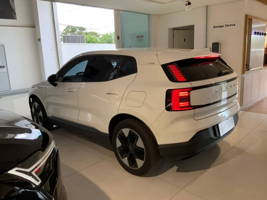 Volvo EX30 51 KW ELÉTRICO CORE 2024 Elétrico - Picture 4