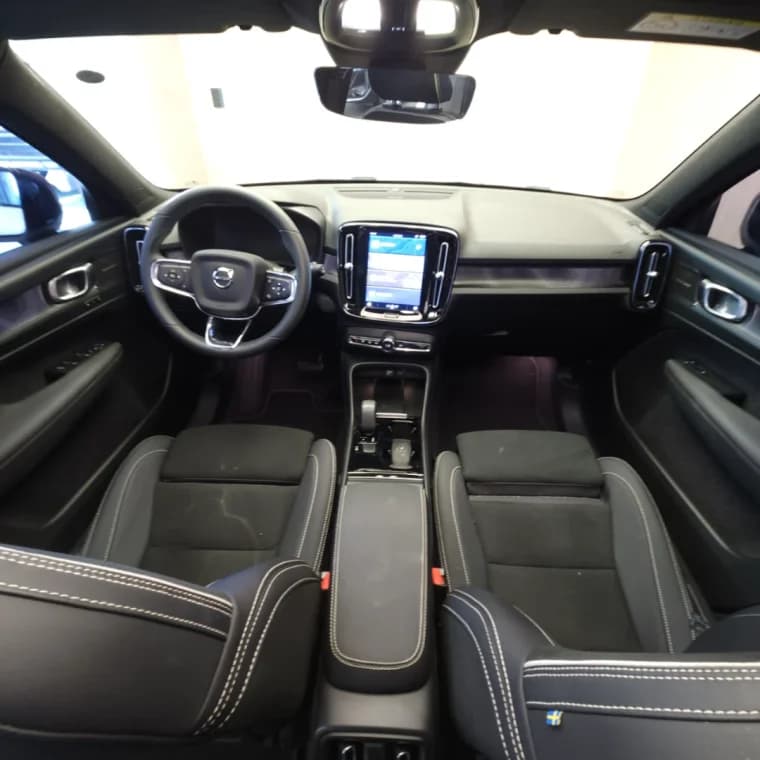 Volvo XC40 P8 RECHARGE TWIN ELECTRIC ULTIMATE AWD 2023 Elétrico - Picture 6