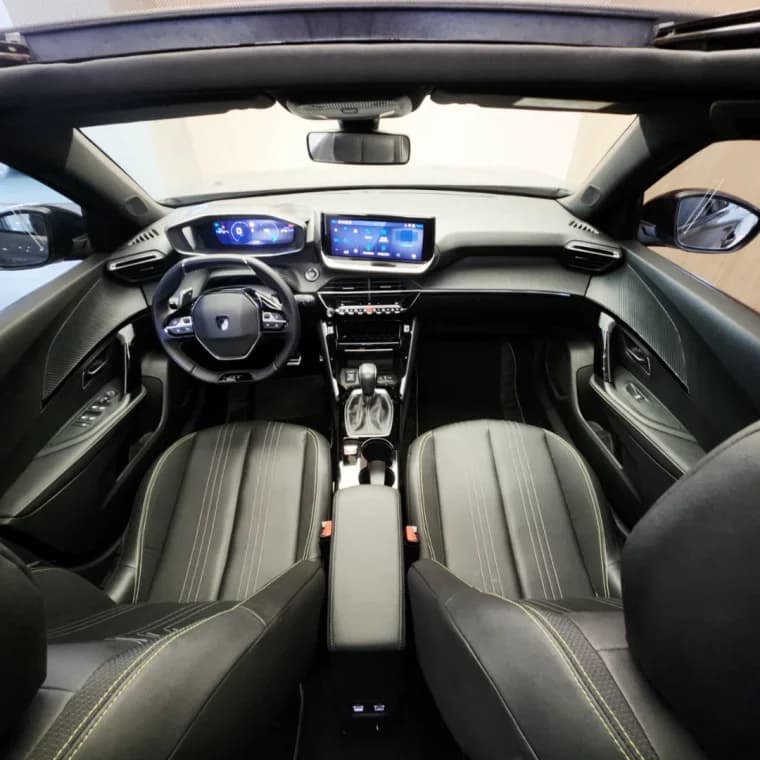 Peugeot 2008 1.0 TURBO 200 FLEX GT CVT 2025 Flex - Picture 5