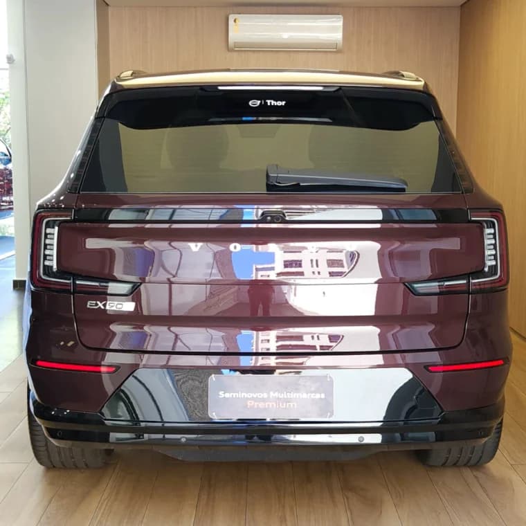 Volvo EX90 P8 RECHARGE TWIN ELECTRIC PERFORMANCE ULTRA AWD 2025 Elétrico - Picture 4
