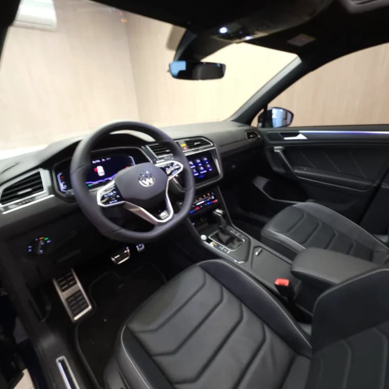 Volkswagen TIGUAN 2.0 300 TSI GASOLINA ALLSPACE R-LINE AUTOMÁTICO 2025 Gasolina - Picture 6