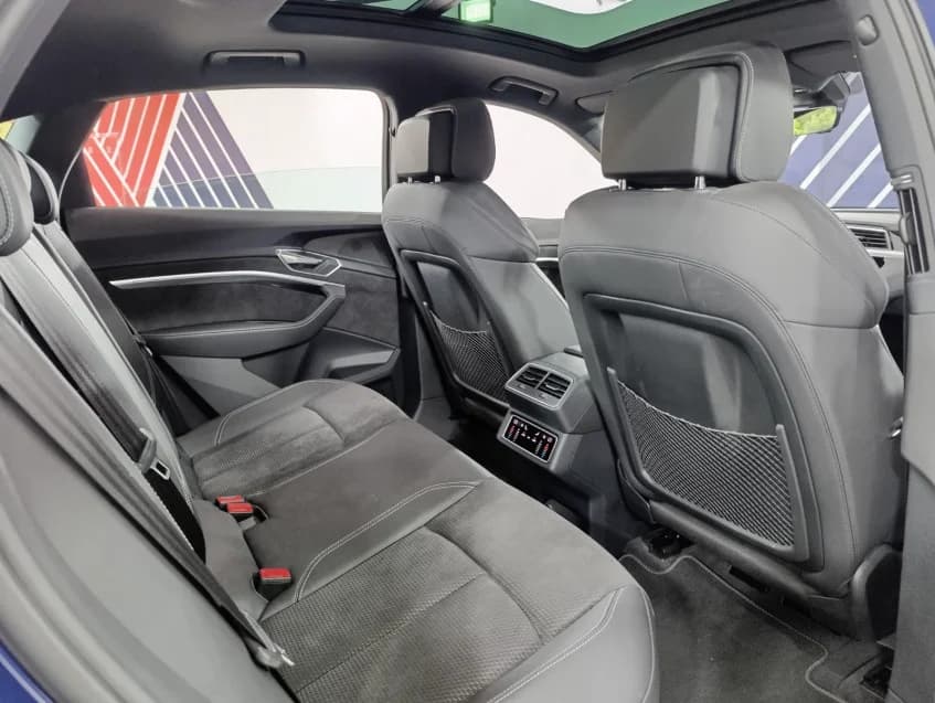 Audi E-TRON ELÉTRICO SPORTBACK PERFORMANCE BLACK QUATTRO 2021 Elétrico - Picture 16