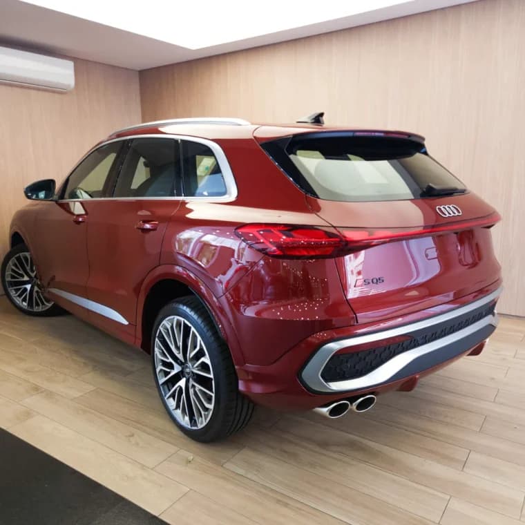 Audi SQ5 3.0 V6 TFSI GASOLINA SPORTBACK QUATTRO S TRONIC 2025 Gasolina - Foto 4