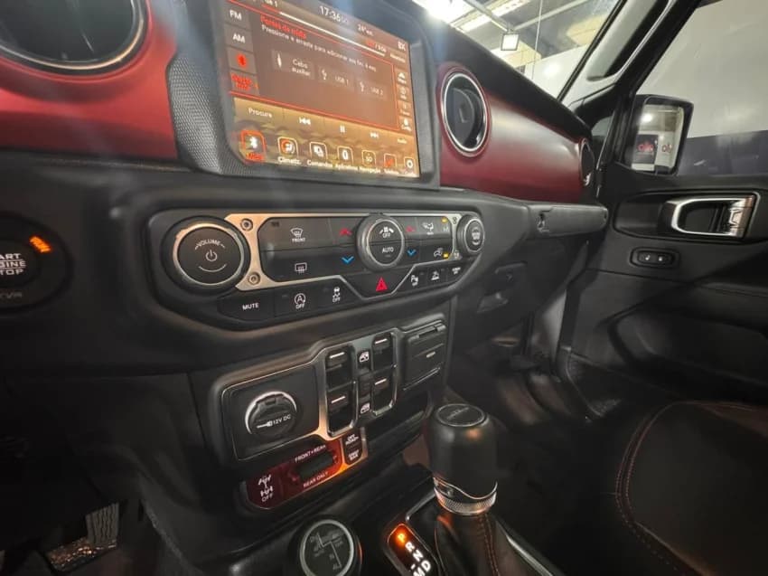 JEEP GLADIATOR 3.6 V6 GASOLINA RUBICON 4P 4X4 AT8 2023 Gasolina - Picture 15