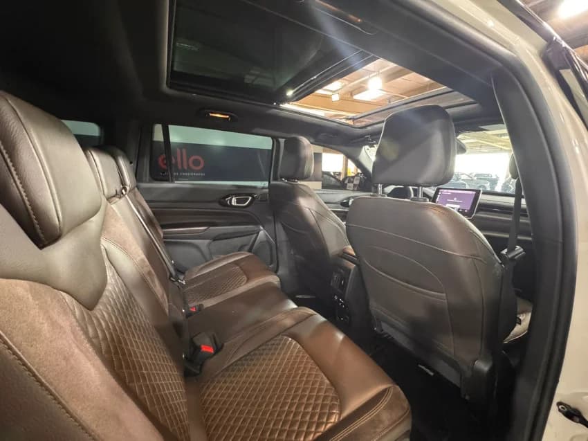 JEEP COMMANDER 2.0 TD380 TURBO DIESEL OVERLAND AT9 2023 Diesel - Foto 12