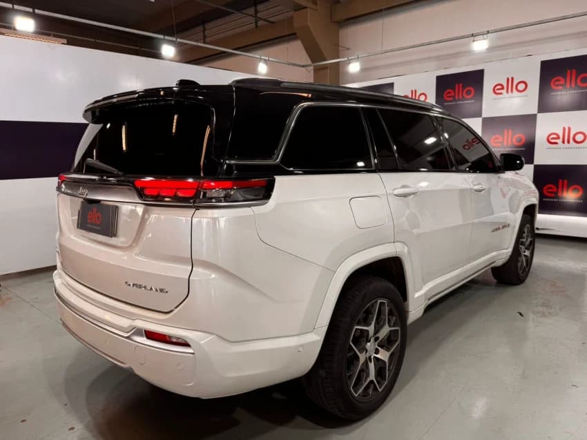 JEEP COMMANDER 2.0 TD380 TURBO DIESEL OVERLAND AT9 2023 Diesel - Foto 6