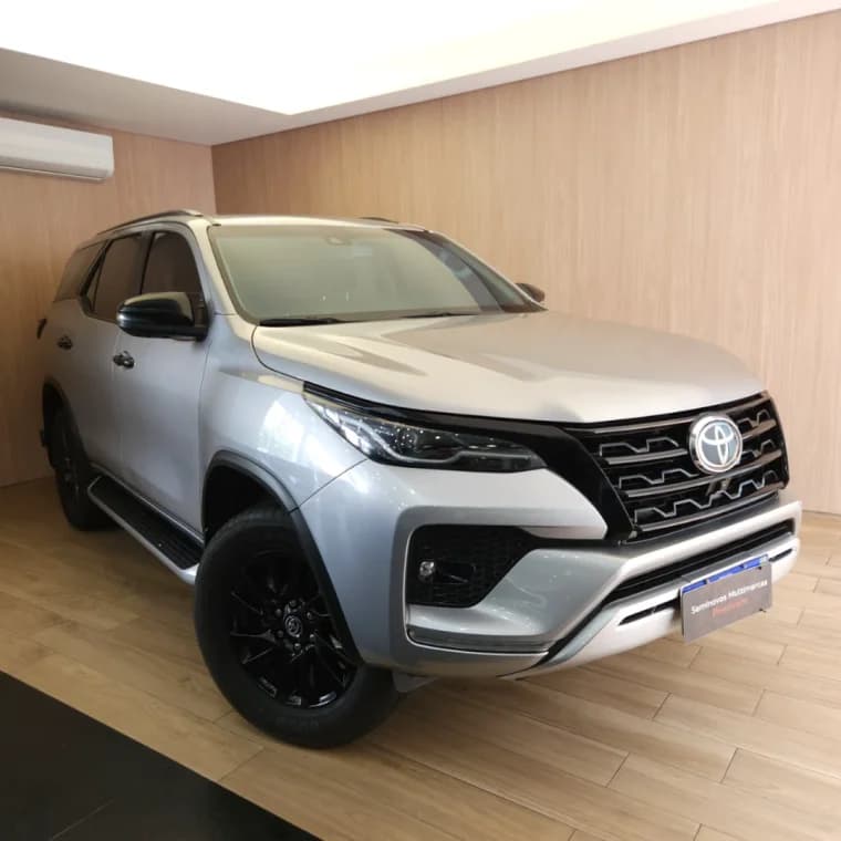 Toyota HILUX SW4 2.8 D-4D TURBO DIESEL SRX 4X4 AUTOMÁTICO 2023 Híbrido - Picture 1