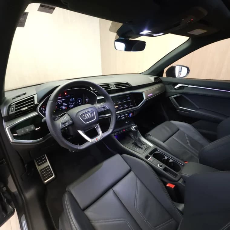 Audi Q3 2.0 40 TFSI GASOLINA PERFORMANCE BLACK PLUS QUATTRO TIPTRONIC 2024 Gasolina - Picture 4