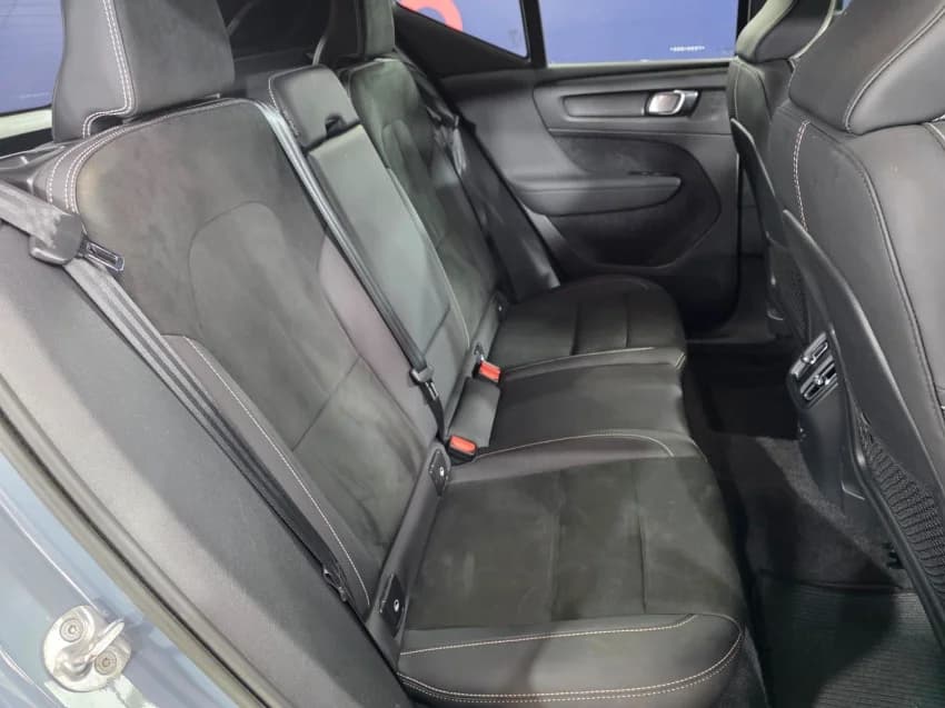 Volvo XC40 P6 RECHARGE ELECTRIC PLUS 2023 Elétrico - Picture 10