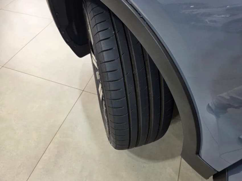 Volvo XC40 P6 RECHARGE ELECTRIC PLUS 2023 Elétrico - Picture 8