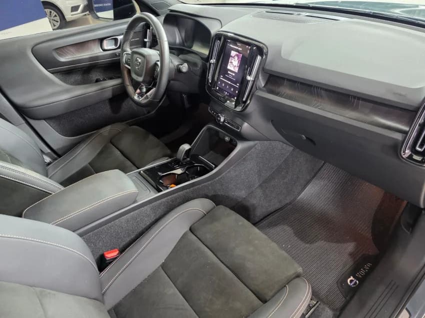 Volvo XC40 P6 RECHARGE ELECTRIC PLUS 2023 Elétrico - Picture 9