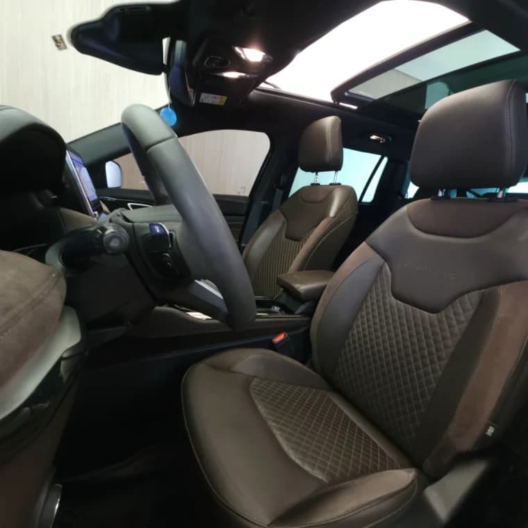 JEEP COMMANDER 2.0 TD380 TURBO DIESEL OVERLAND AT9 2023 Diesel - Picture 8