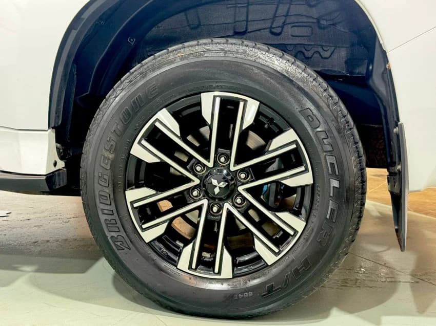 Mitsubishi PAJERO SPORT 2.4 16V MIVEC TURBO DIESEL HPE-S AWD AUTOMÁTICO 2023 Diesel - Picture 15