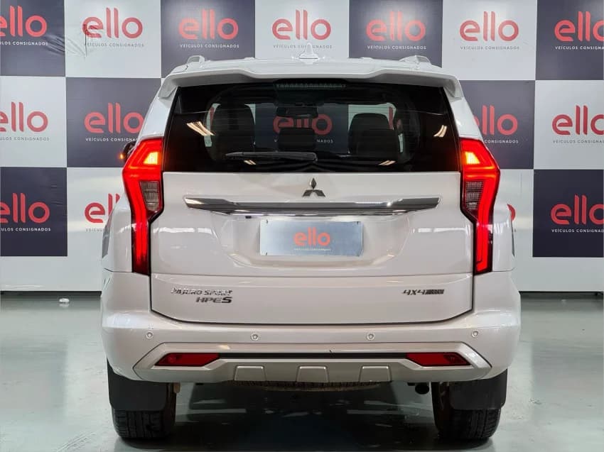 Mitsubishi PAJERO SPORT 2.4 16V MIVEC TURBO DIESEL HPE-S AWD AUTOMÁTICO 2023 Diesel - Picture 5