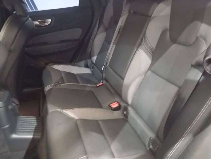 Volvo XC60 2.0 T8 RECHARGE ULTIMATE DARK AWD GEARTRONIC 2024 Híbrido - Foto 13