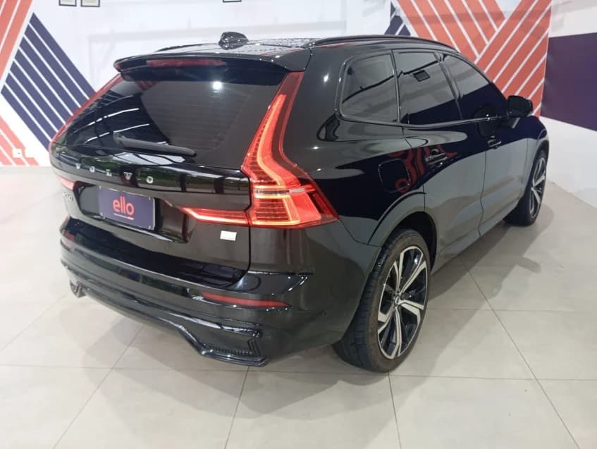 Volvo XC60 2.0 T8 RECHARGE ULTIMATE DARK AWD GEARTRONIC 2024 Híbrido - Foto 6