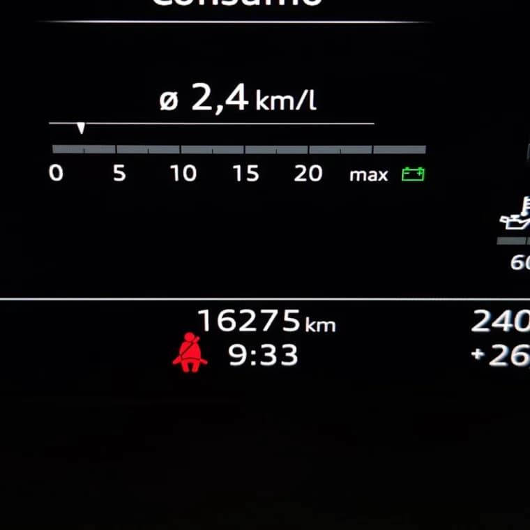 Audi A4 2.0 TFSI MHEV S LINE QUATTRO S TRONIC 2024 Gasolina - Picture 6