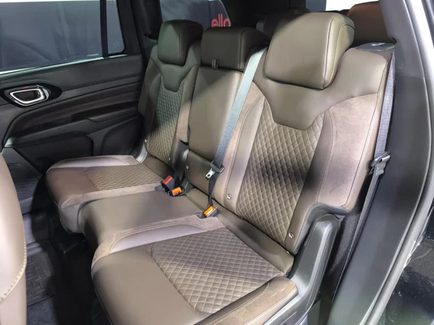 JEEP COMMANDER 1.3 T270 TURBO FLEX OVERLAND AT6 2024 Flex - Picture 13