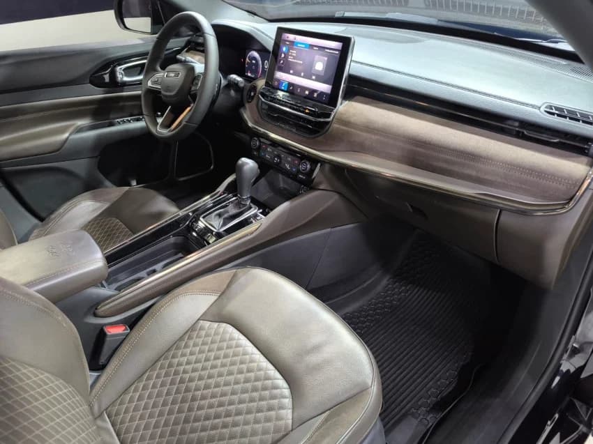 JEEP COMMANDER 1.3 T270 TURBO FLEX OVERLAND AT6 2024 Flex - Picture 17