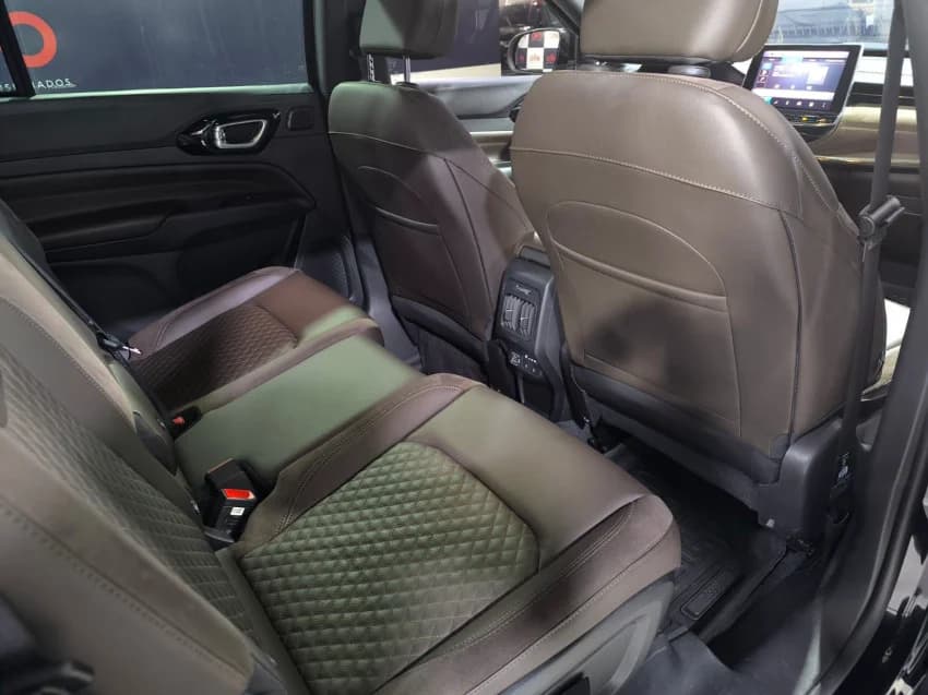 JEEP COMMANDER 1.3 T270 TURBO FLEX OVERLAND AT6 2024 Flex - Picture 20