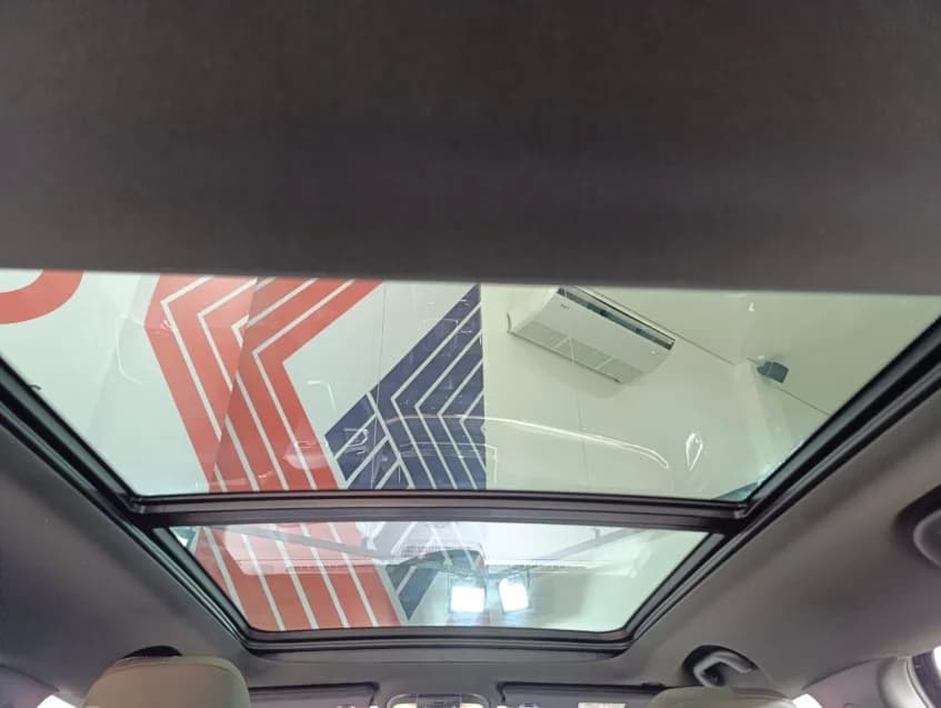 JEEP COMMANDER 2.0 TD380 TURBO DIESEL OVERLAND AT9 2025 Diesel - Picture 15