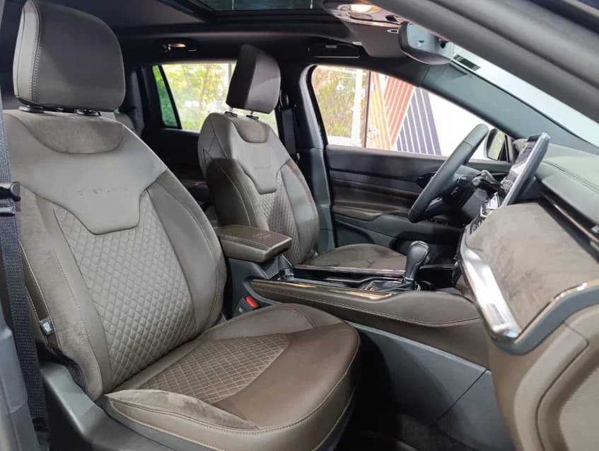 JEEP COMMANDER 2.0 TD380 TURBO DIESEL OVERLAND AT9 2025 Diesel - Picture 17