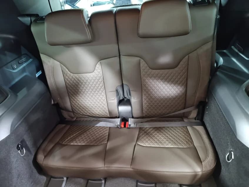 JEEP COMMANDER 2.0 TD380 TURBO DIESEL OVERLAND AT9 2025 Diesel - Picture 20