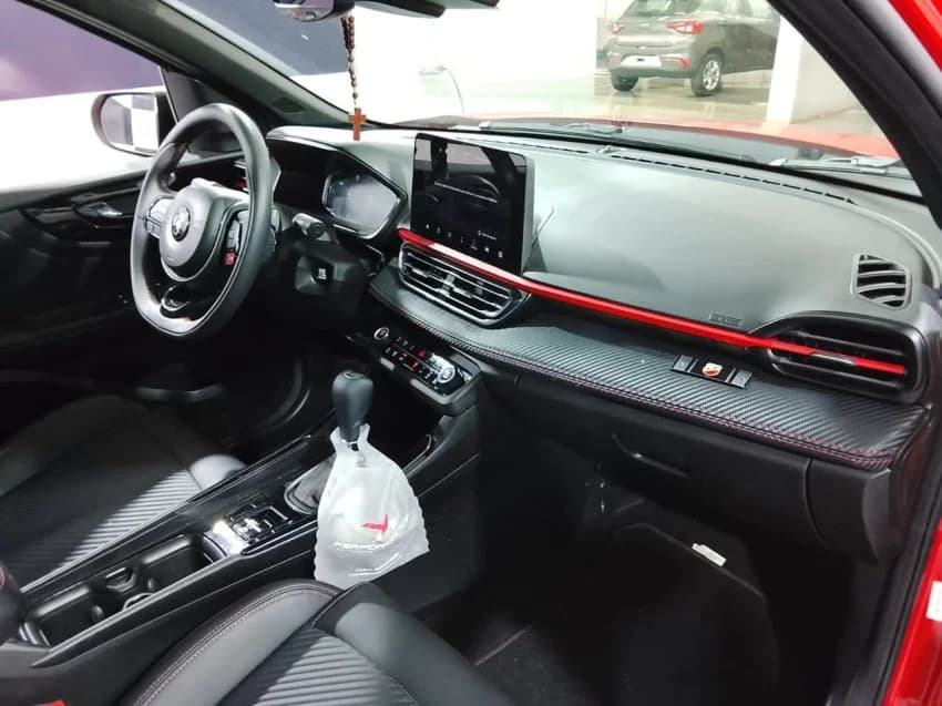 Fiat FASTBACK 1.3 TURBO 270 FLEX ABARTH AT6 2026 Flex - Foto 17