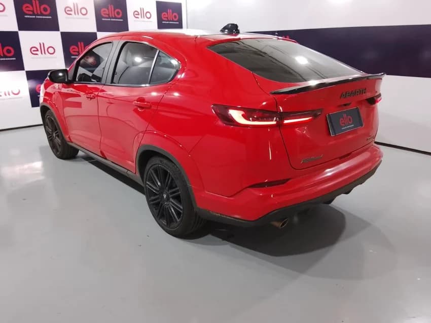 Fiat FASTBACK 1.3 TURBO 270 FLEX ABARTH AT6 2026 Flex - Foto 4
