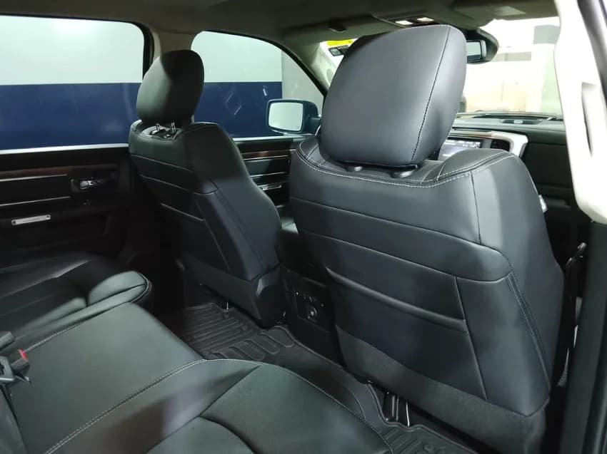 Ram CLASSIC 5.7 V8 GASOLINA LARAMIE CD 4X4 AUTOMÁTICO 2023 Gasolina - Picture 16