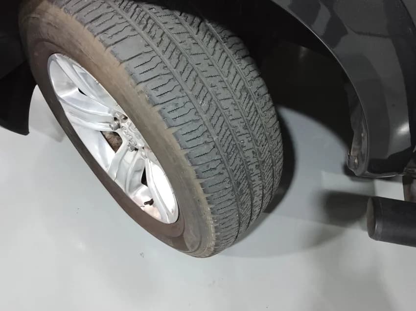 Ram CLASSIC 5.7 V8 GASOLINA LARAMIE CD 4X4 AUTOMÁTICO 2023 Gasolina - Picture 20