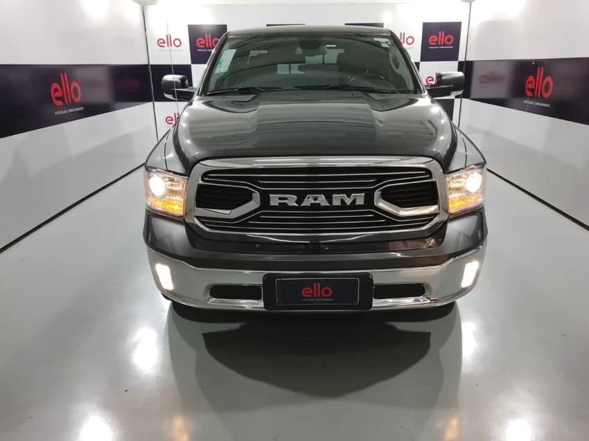 Ram CLASSIC 5.7 V8 GASOLINA LARAMIE CD 4X4 AUTOMÁTICO 2023 Gasolina - Picture 2