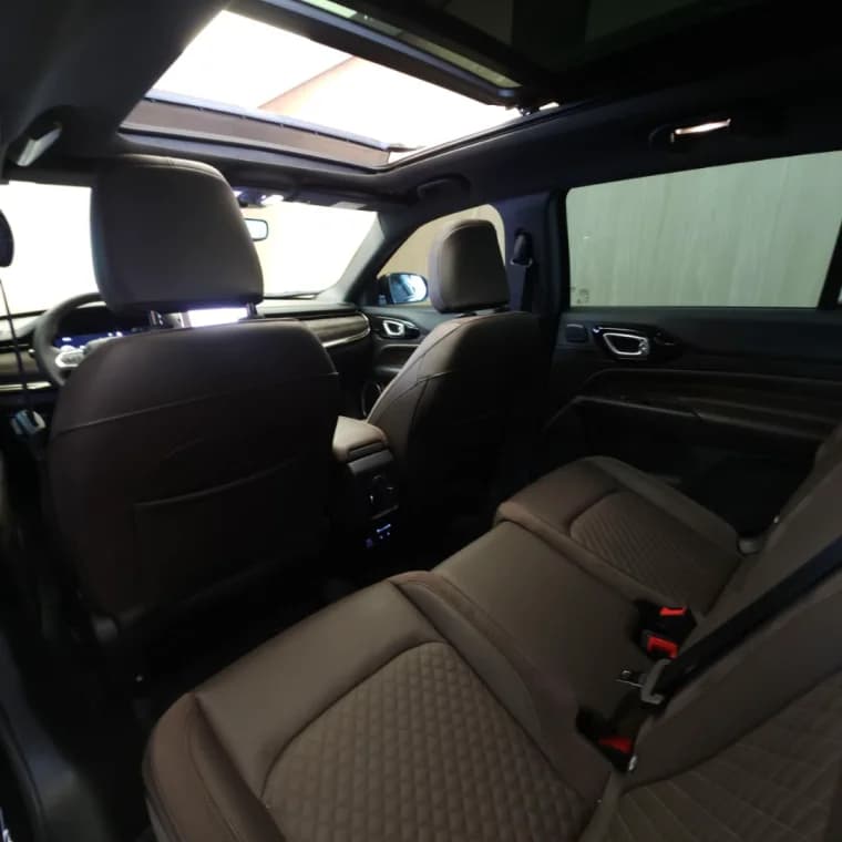 JEEP COMMANDER 2.0 TD380 TURBO DIESEL OVERLAND AT9 2025 Diesel - Picture 8