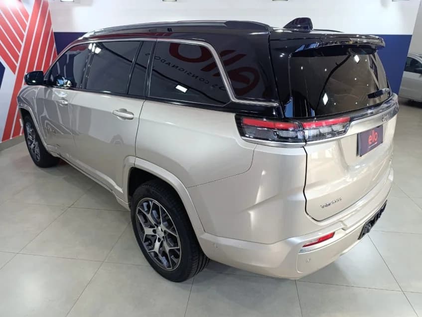 JEEP COMMANDER 2.0 TD380 TURBO DIESEL OVERLAND AT9 2022 Diesel - Picture 4