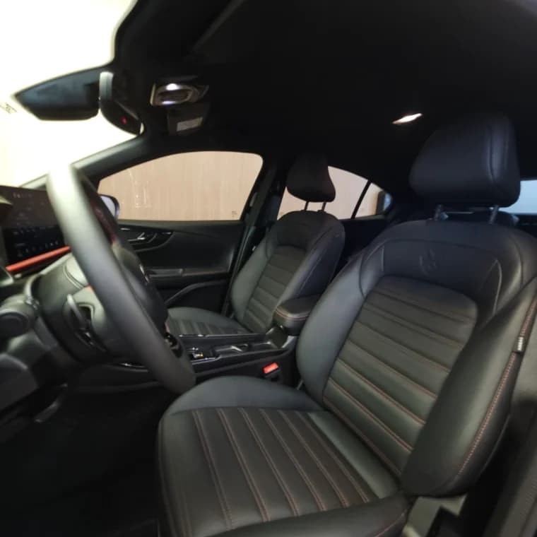 Fiat FASTBACK 1.3 TURBO 270 FLEX ABARTH AT6 2024 Flex - Picture 8