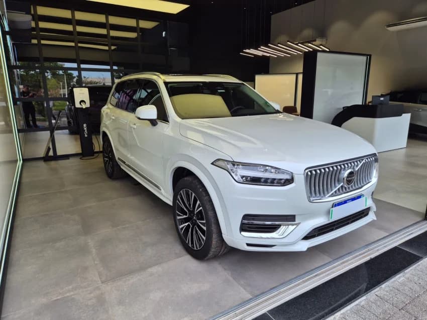 Volvo XC90 2.0 T8 RECHARGE PLUS AWD GEARTRONIC 2023 Híbrido - Picture 1