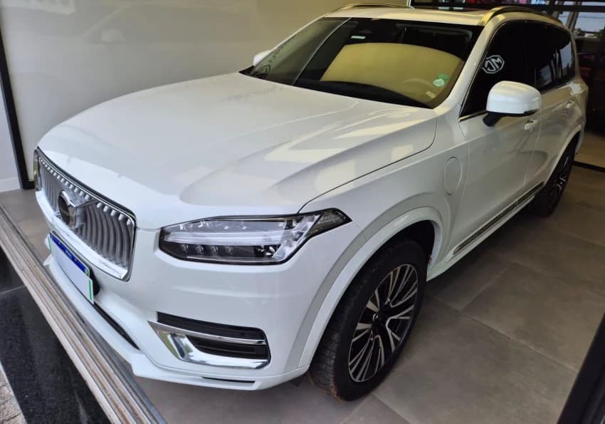 Volvo XC90 2.0 T8 RECHARGE PLUS AWD GEARTRONIC 2023 Híbrido - Foto 3