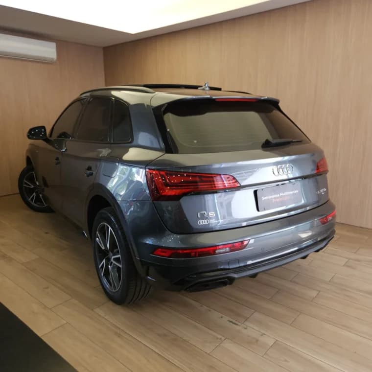 Audi Q5 2.0 55 TFSIE PHEV PERFORMANCE BLACK QUATTRO S TRONIC 2024 Híbrido - Picture 4