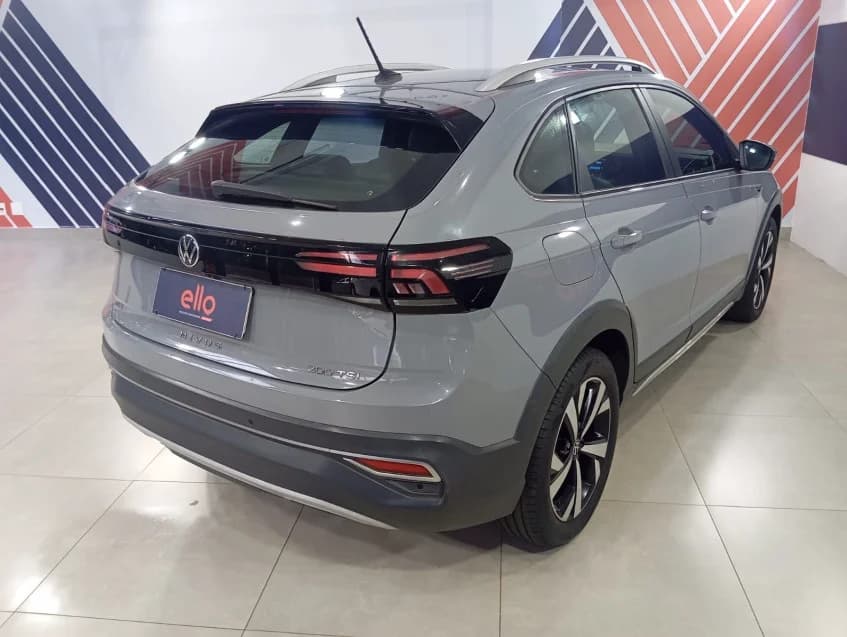 Volkswagen NIVUS 1.0 200 TSI TOTAL FLEX HIGHLINE AUTOMÁTICO 2023 Flex - Foto 4