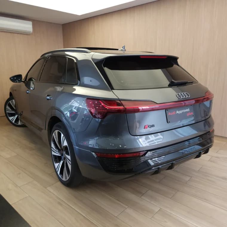 Audi Q8 E-TRON 55 ELÉTRICO PERFORMANCE BLACK QUATTRO 2024 Elétrico - Picture 3