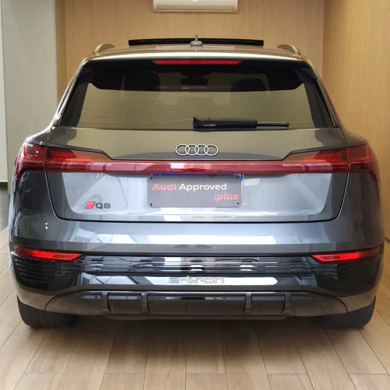Audi Q8 E-TRON 55 ELÉTRICO PERFORMANCE BLACK QUATTRO 2024 Elétrico - Picture 4