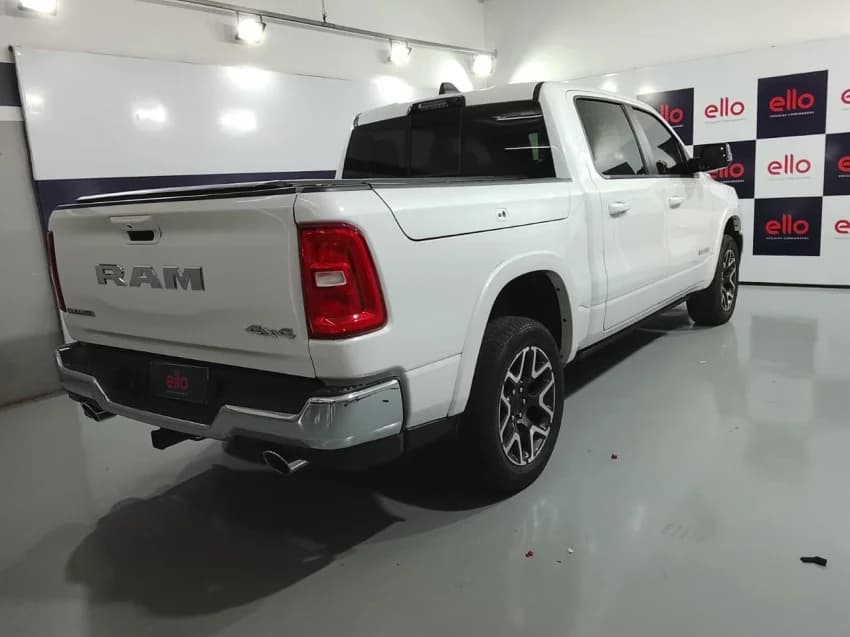 Ram 1500 3.0 HURRICANE 6 BITURBO GASOLINA LARAMIE CD 4X4 AUTOMÁTICO 2025 Gasolina - Picture 4